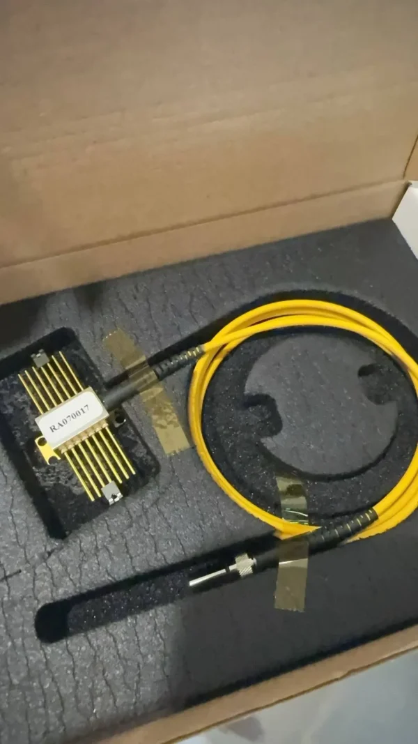 光纤输出激光器