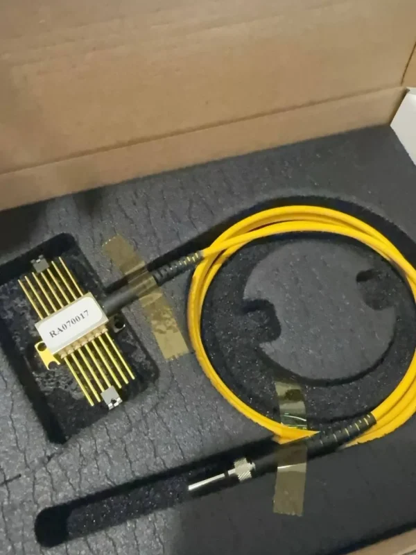 光纤输出激光器